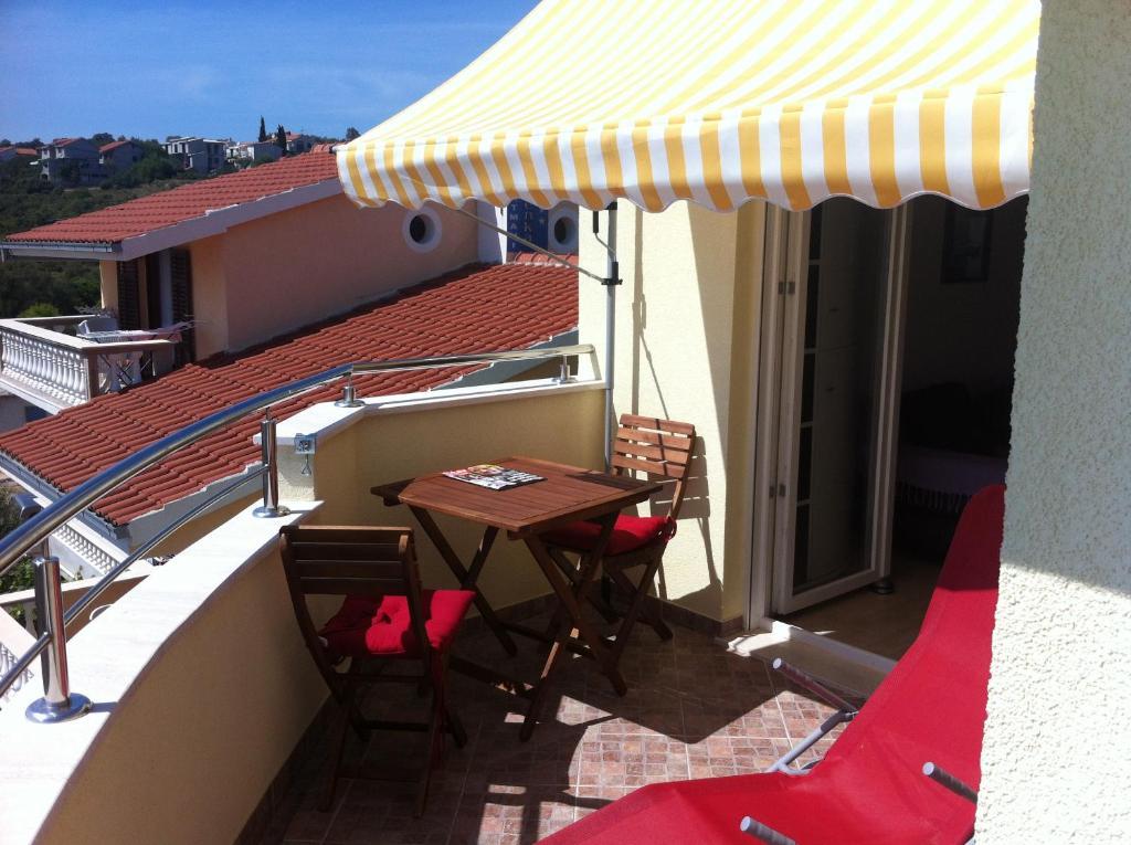 Apartments Villa Stella Maris Rogoznica  Bagian luar foto