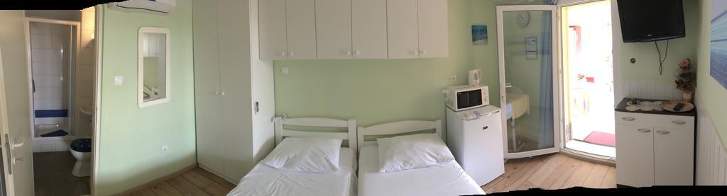 Apartments Villa Stella Maris Rogoznica  Bagian luar foto